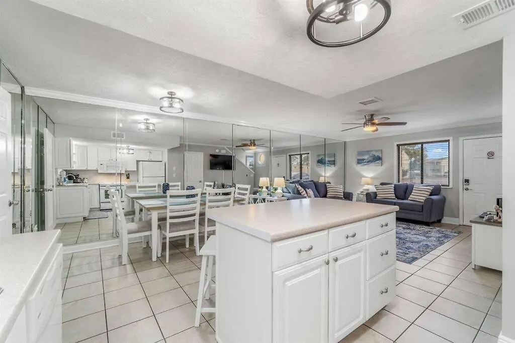 Apartment Beach, Pools, Tennis, Gulf Highlands Beach Resort Panama City Beach United States