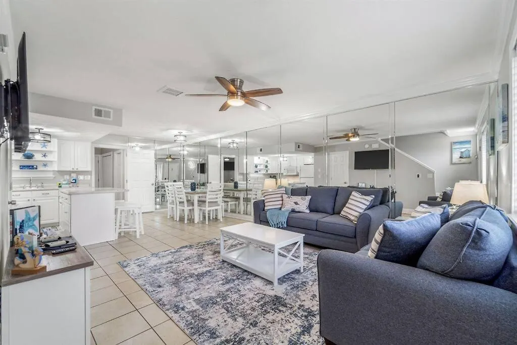 Apartment Beach, Pools, Tennis, Gulf Highlands Beach Resort Panama City Beach United States